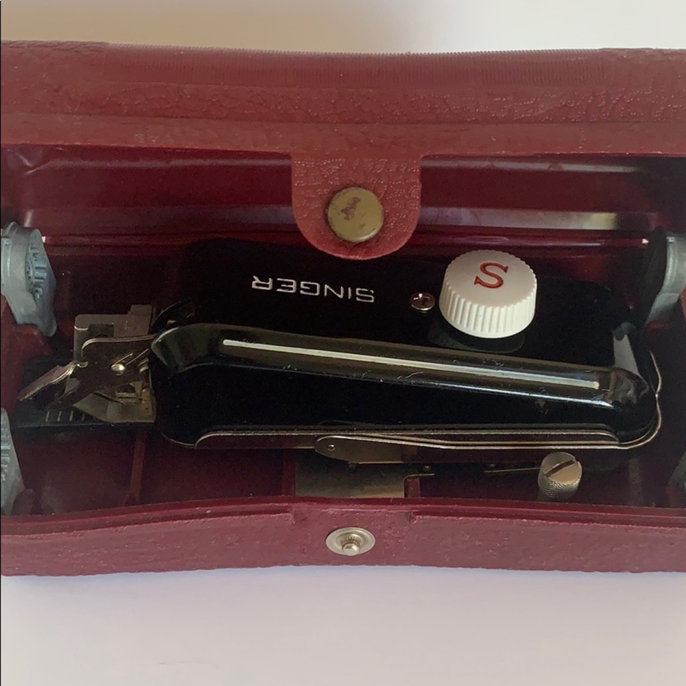 Singer Buttonholer - image 1